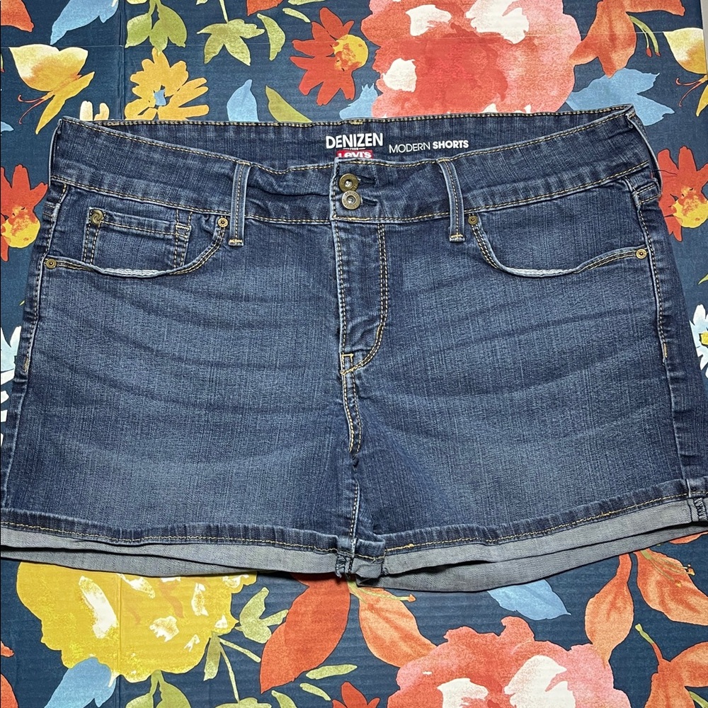 Denizen Levi’s Blue Denim Shorts